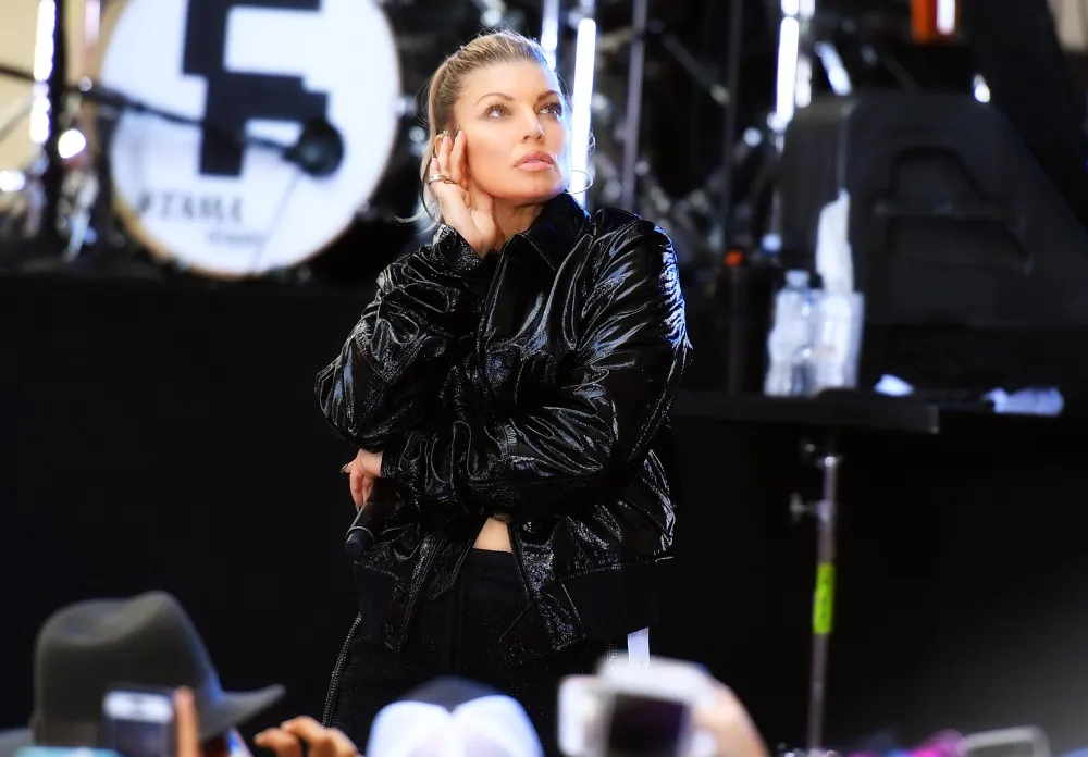 Who Replaced Fergie in the Black Eyed Peas Everything to Know About J Rey Soul 059