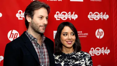 Celebrities voice support for Aubrey Plaza after Husbands death