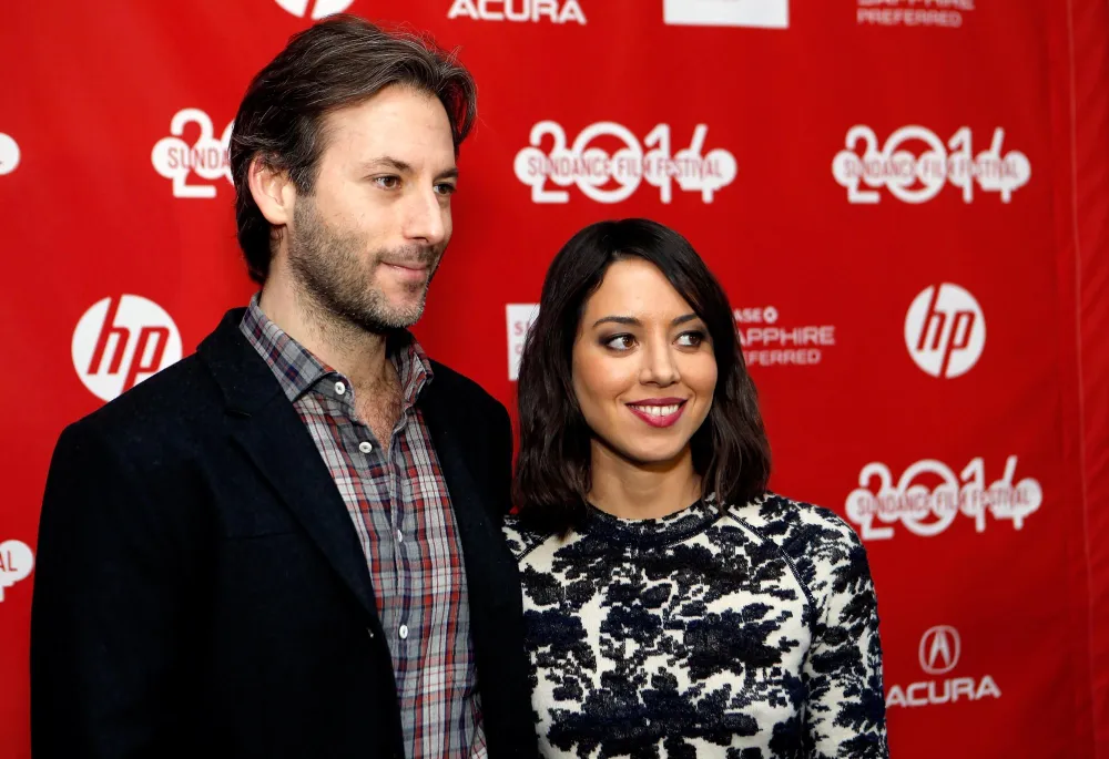 Celebrities voice support for Aubrey Plaza after Husbands death