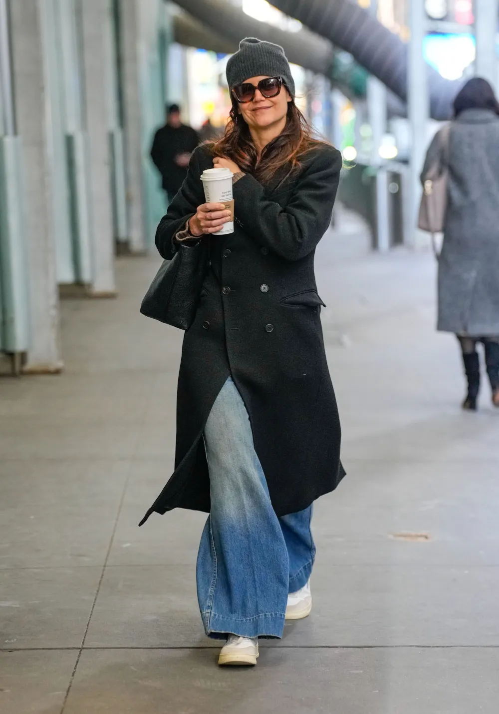 NEW YORK, NY - JANUARY 15: Katie Holmes is seen on January 15, 2025 in New York City. (Photo by XNY/Star Max/GC Images)