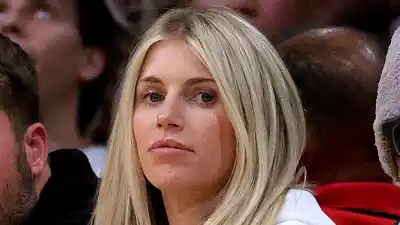 Kelly Stafford Gets Emotional Discussing Her Recent Depressing Thoughts