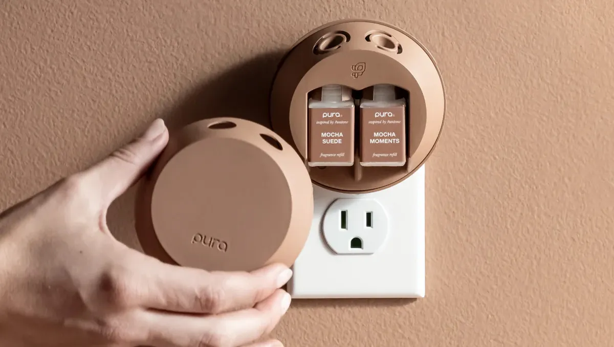 pura-difusser-pantone-mocha-mousse-collab