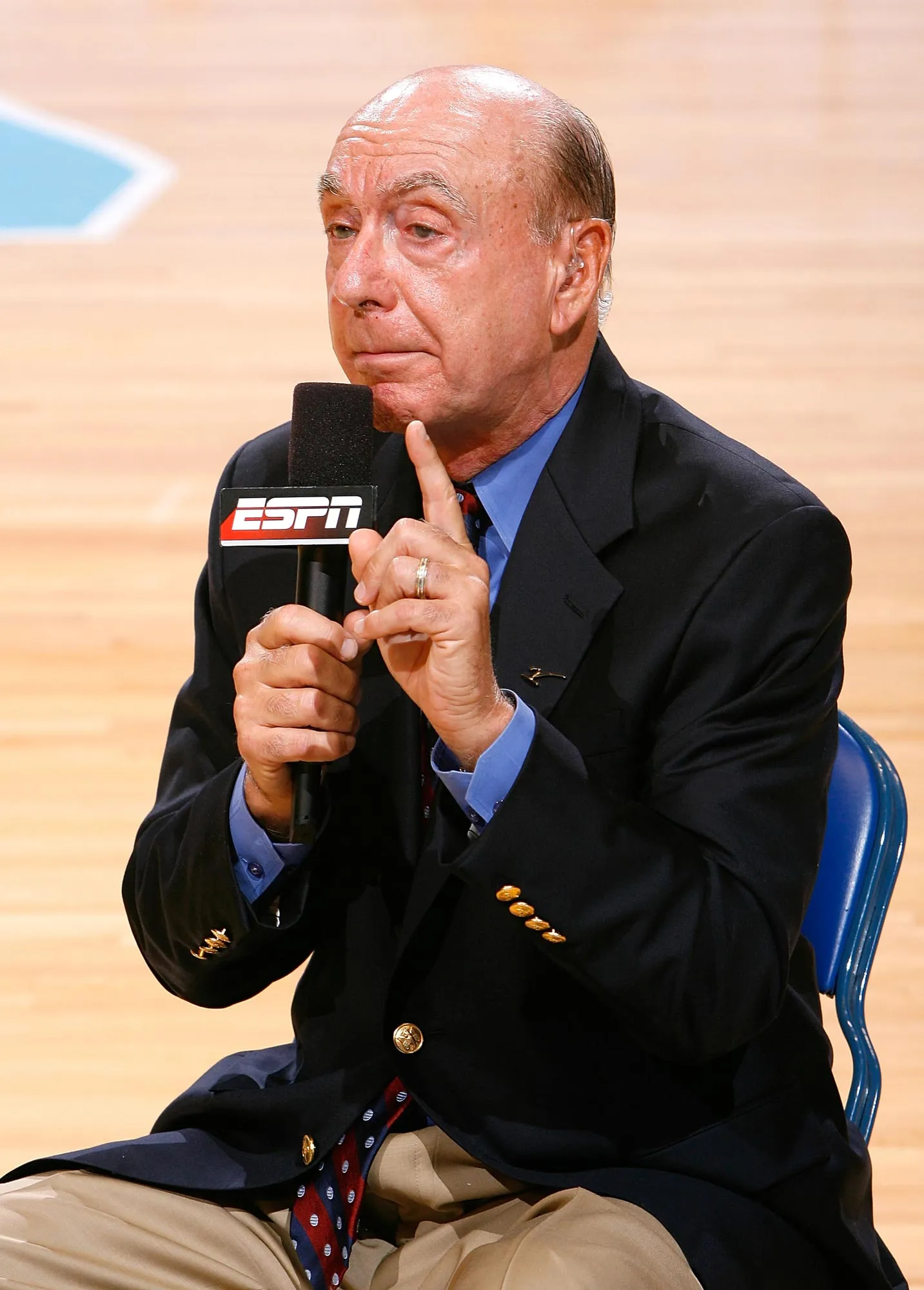 ESPNs Dick Vitale Makes Emotional Return After Announcing Hes Cancer Free