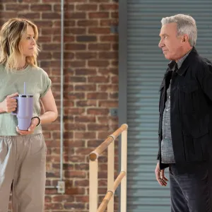 Jenna Elfman Praises 'Shifting Gears' Love Interest Tim Allen for Giving Her 'Total Freedom'