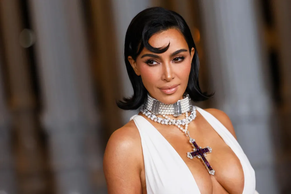 Kim Kardashian Reveals Dramatic Haircut