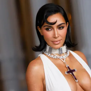 Kim Kardashian Reveals Dramatic Haircut