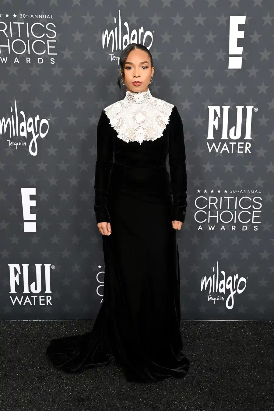 30th Annual Critics Choice Awards Arrivals Red Carpet 009 Delainey Hayles