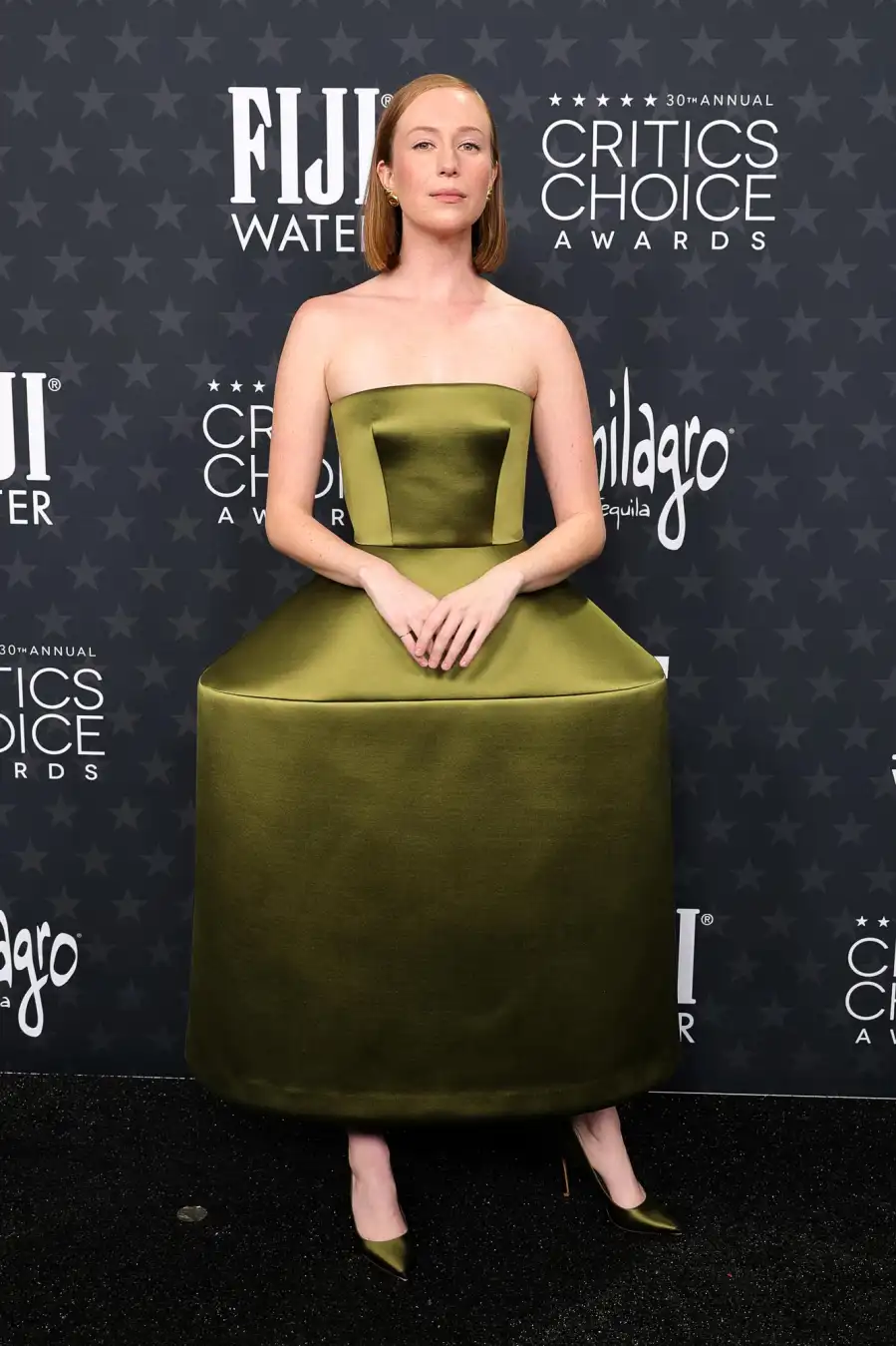 30th Annual Critics Choice Awards Arrivals Red Carpet 010 Hannah Einbinder