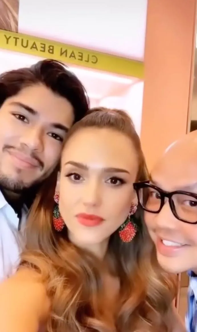Jessica Alba Shares Tribute to Late Celeb Hairstylist