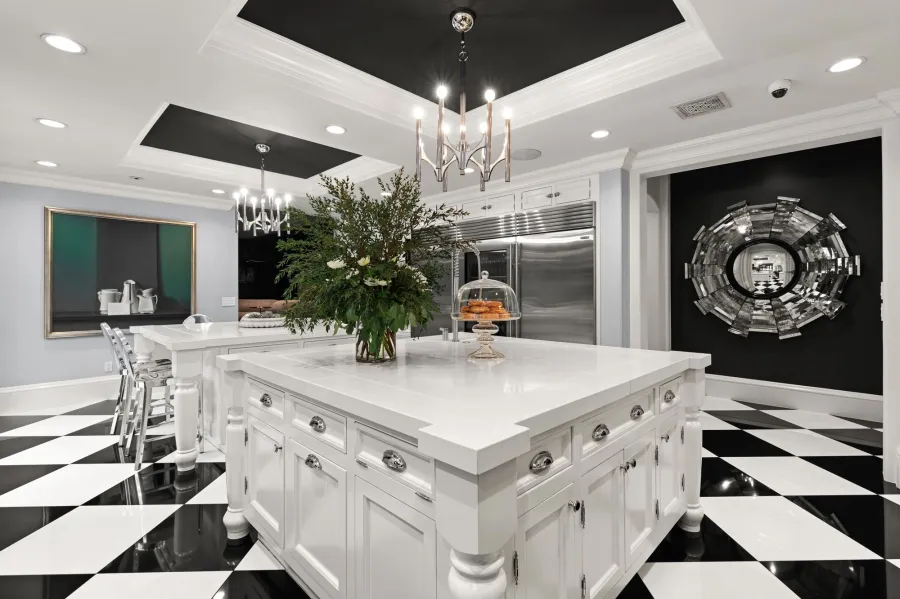 Kris Jenner Selling Iconic KUWTK Mansion