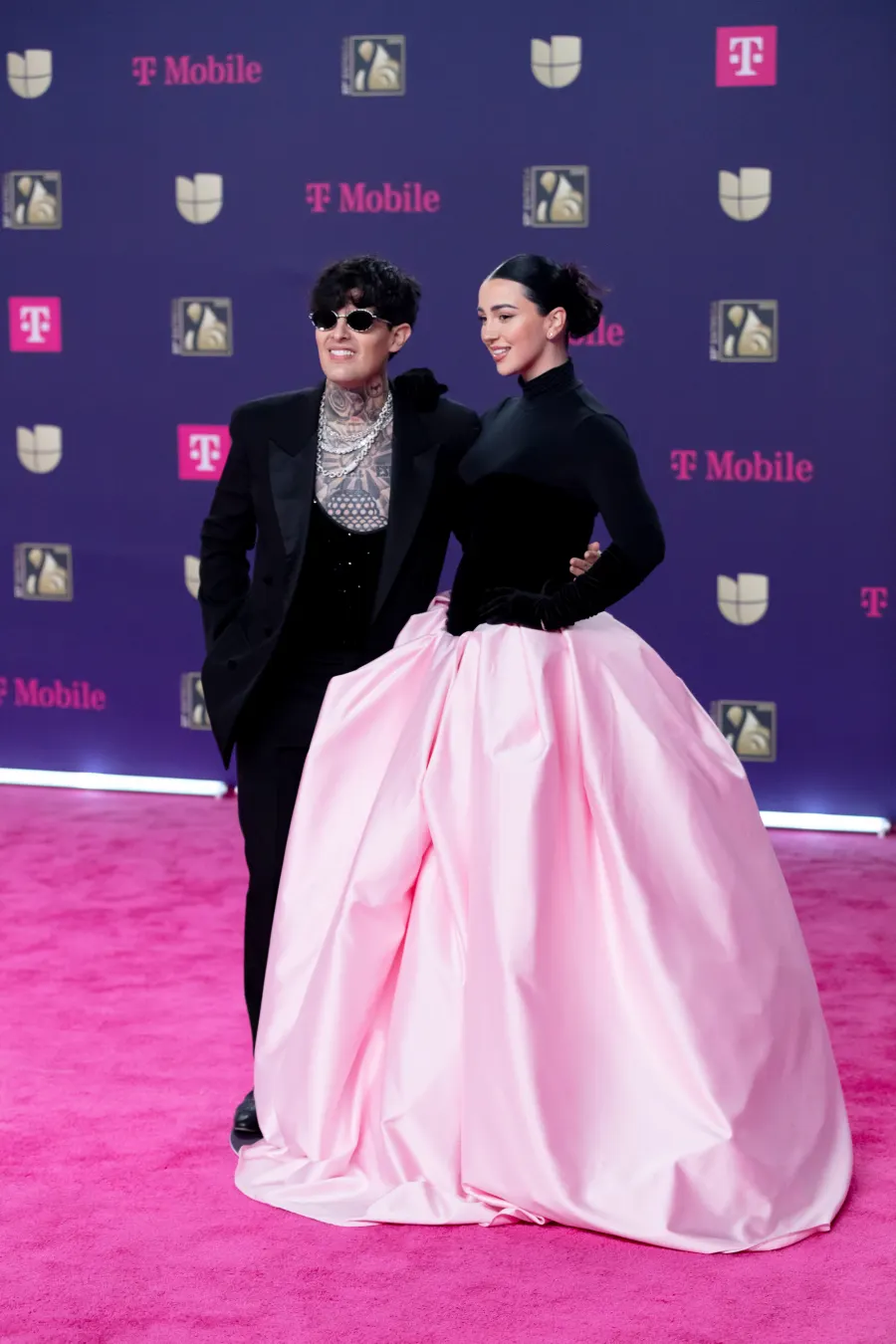 Adriel Favela y su novia Estibaliz Badiola