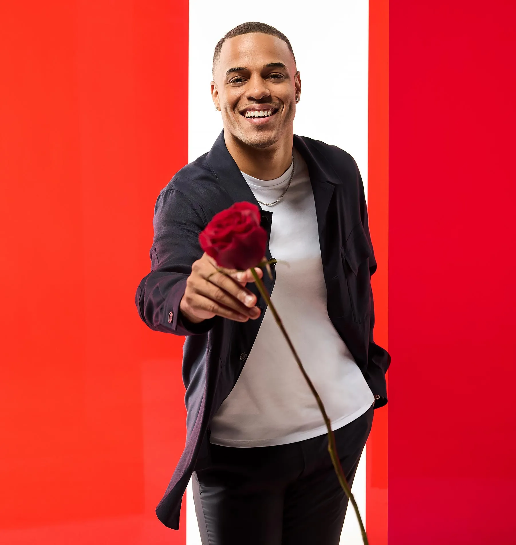 Bachelor Grant Ellis Surprises Couples With 1 on 1 Dates in NYC Watch