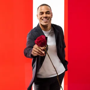 Bachelor Grant Ellis Surprises Couples With 1 on 1 Dates in NYC Watch