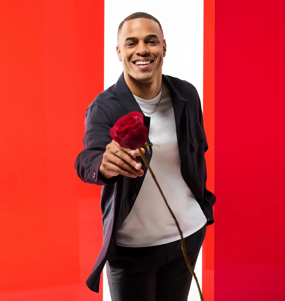 Bachelor Grant Ellis Surprises Couples With 1 on 1 Dates in NYC Watch