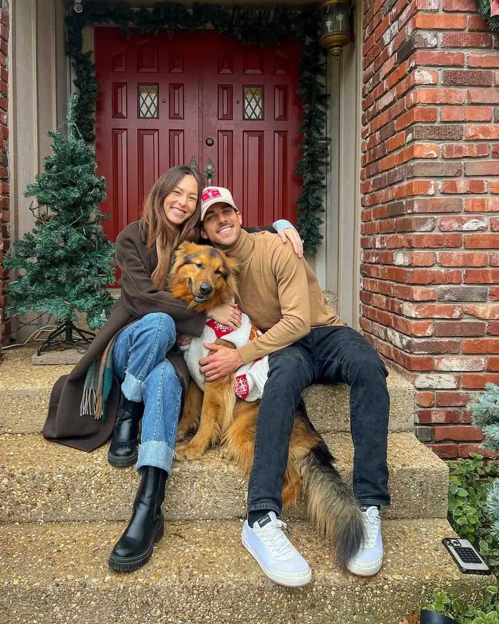 Bachelor Nation Celebrates Valentine s Day With the Most Heartfelt Love Letters to Their Partner 249 Noah Erb and Abigail Heringer