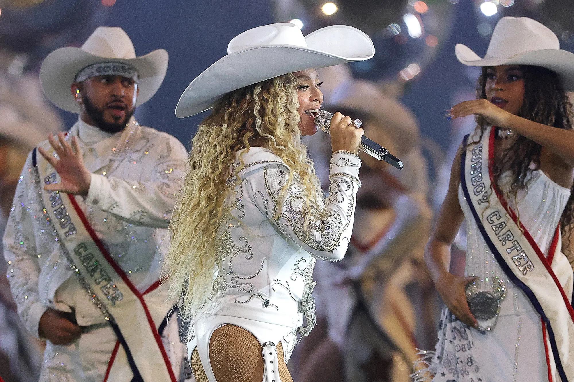 Beyonce Announces She&rsquo;s Embarking on &lsquo;Cowboy Carter Tour&rsquo; Later in 2025