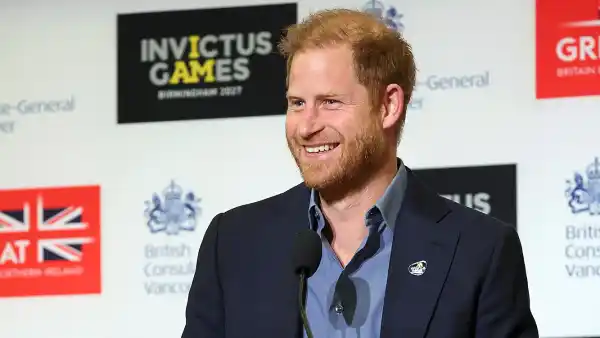Blind Snowboarder at Invictus Games Shares Bonding Moment With Prince Harry