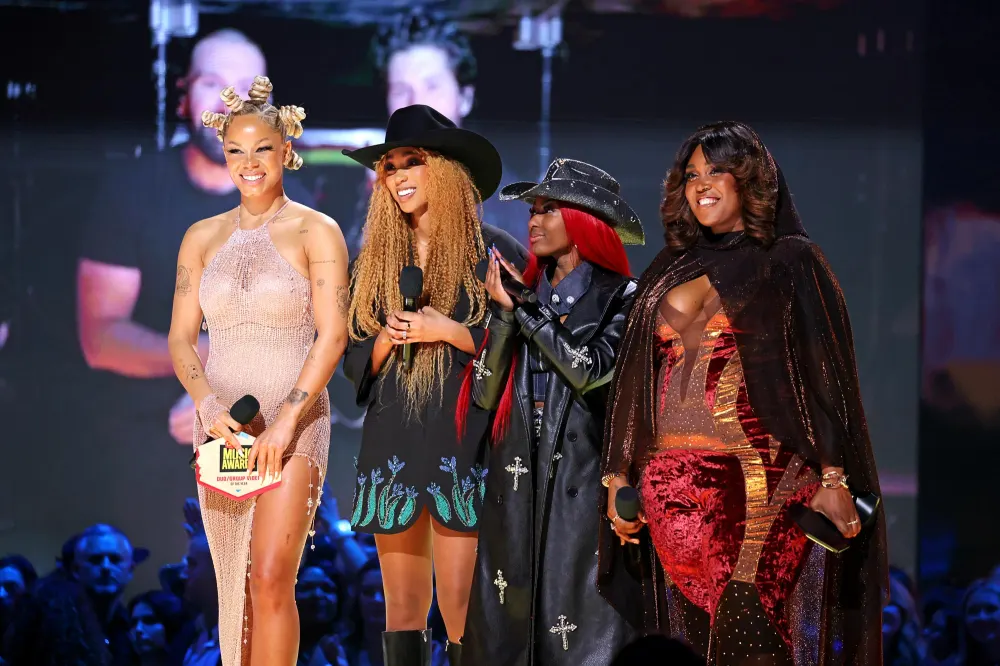 CMT Music Awards More Postponed 036