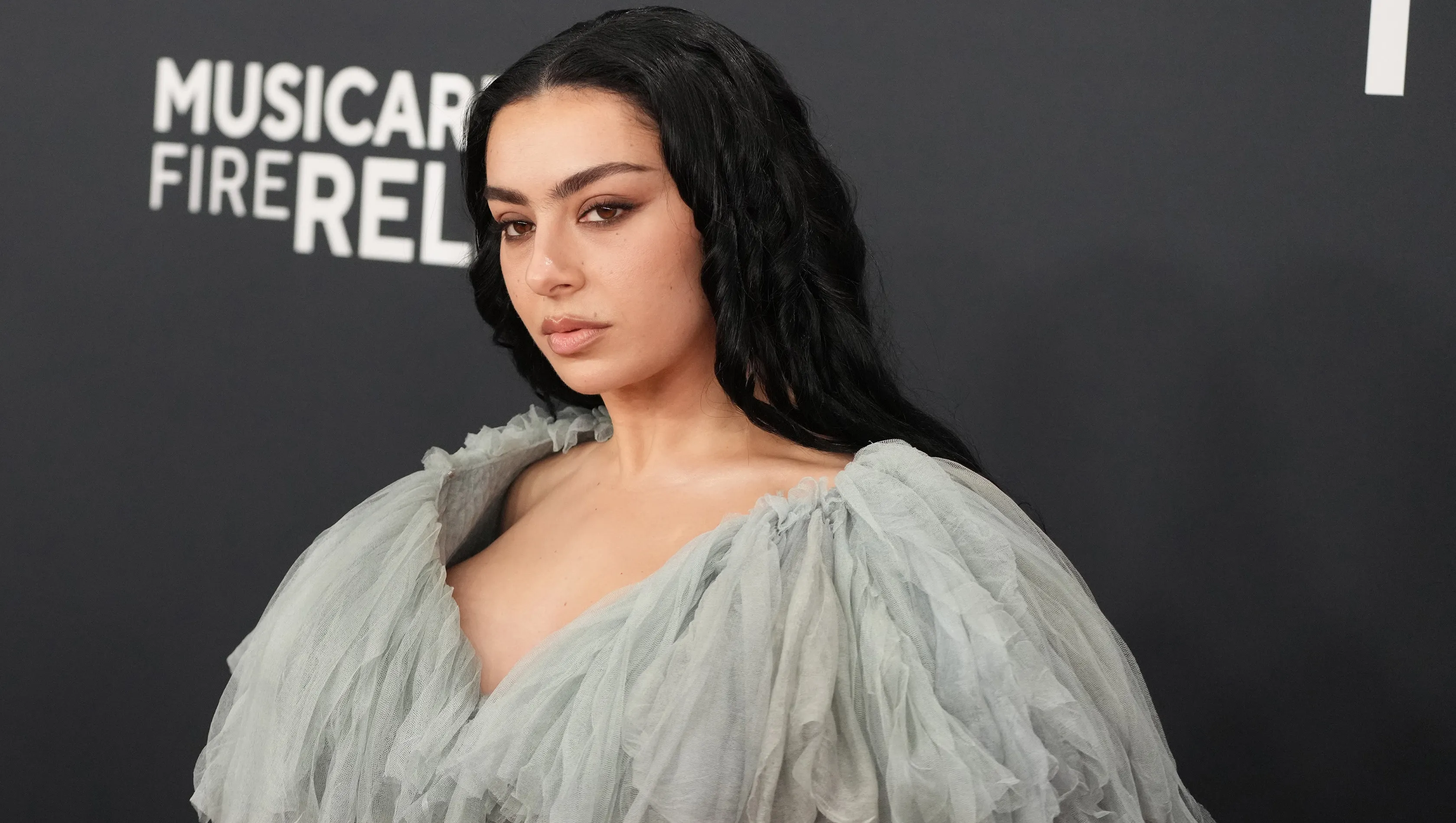 LOS ANGELES, CALIFORNIA - FEBRUARY 02: (FOR EDITORIAL USE ONLY) Charli XCX attends the 67th GRAMMY Awards at Crypto.com Arena on February 02, 2025 in Los Angeles, California. (Photo by Jeff Kravitz/FilmMagic)