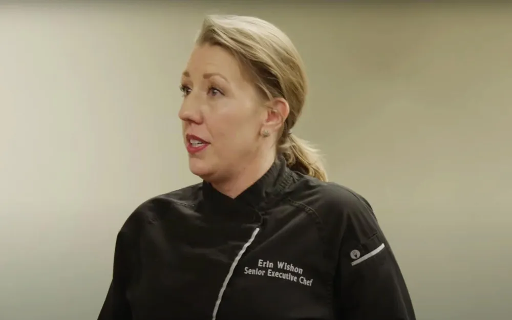 Chiefs Team Chef Gives Insight Into Travis Kelces Diet Reveals Teams Bonkers Breakfast Order