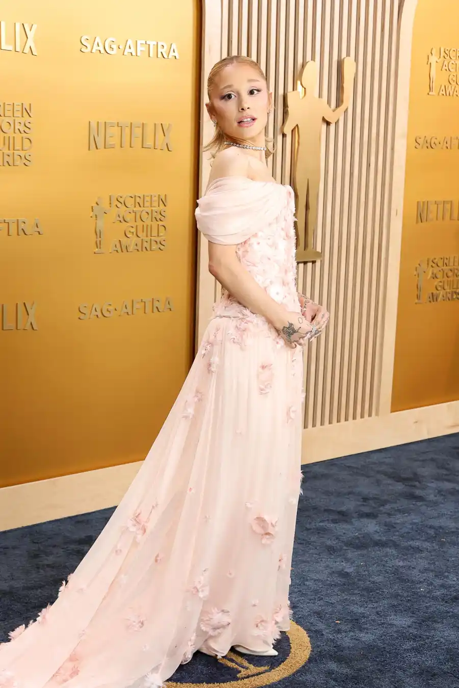 Cynthia Erivo Ariana Grande and More Wicked Cast Members Sparkle at the 2025 SAG Awards 130 137