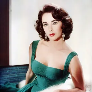 FEATURE Dame Elizabeth Taylor Through the Years