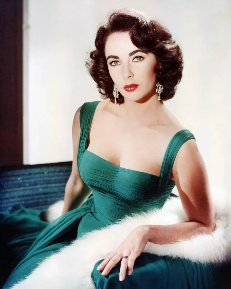 FEATURE Dame Elizabeth Taylor Through the Years