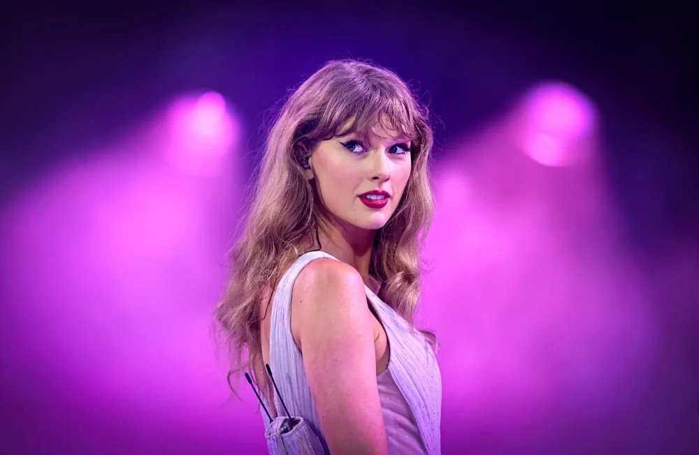 Eagles C J Gardner Johnson Makes Vulgar Dig at Taylor Swift Fans With Super Bowl Parade Sweatshirt 417