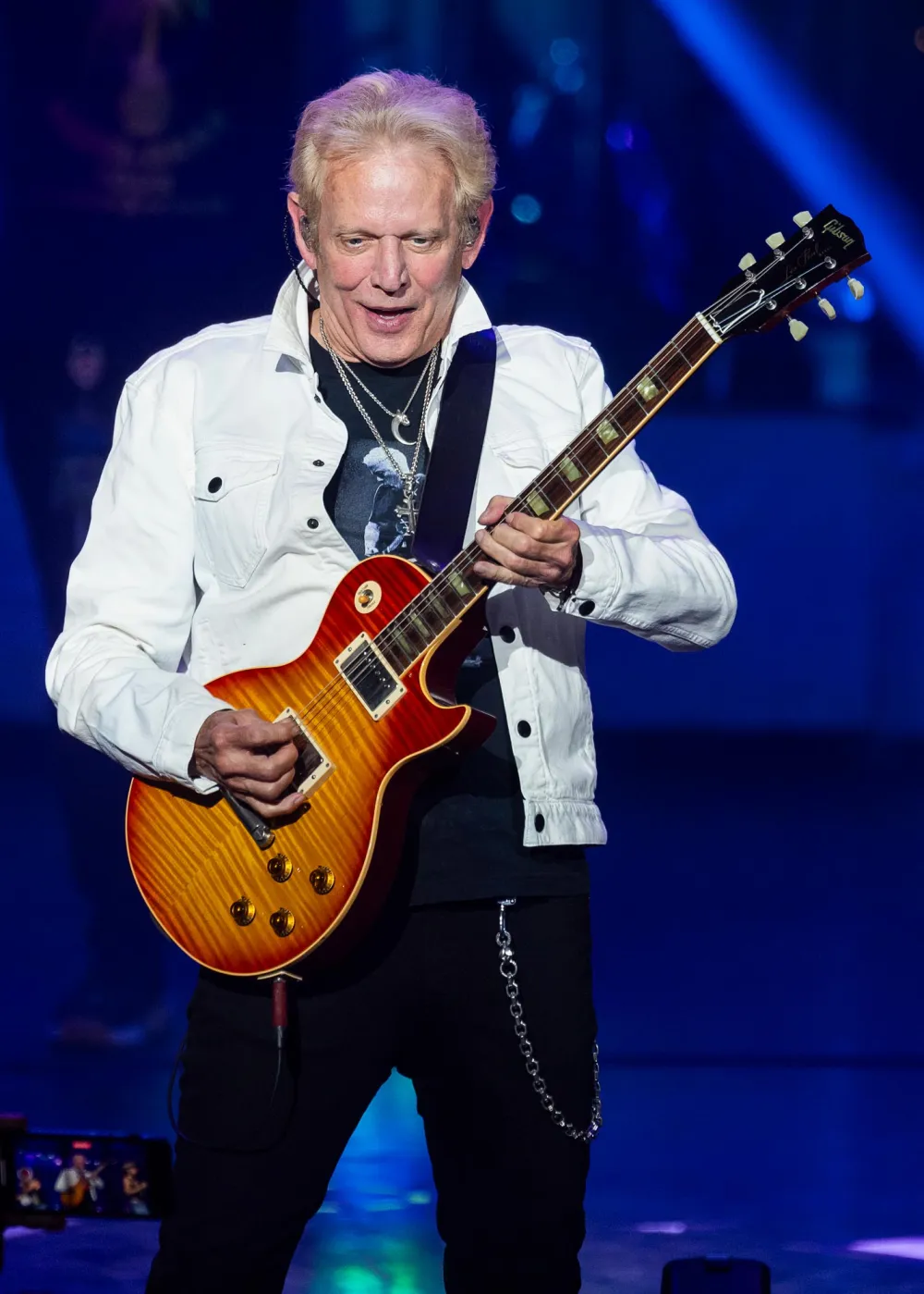 Eagles guitarist Don Felder Rushed Off Stage After Medical Emergency 427