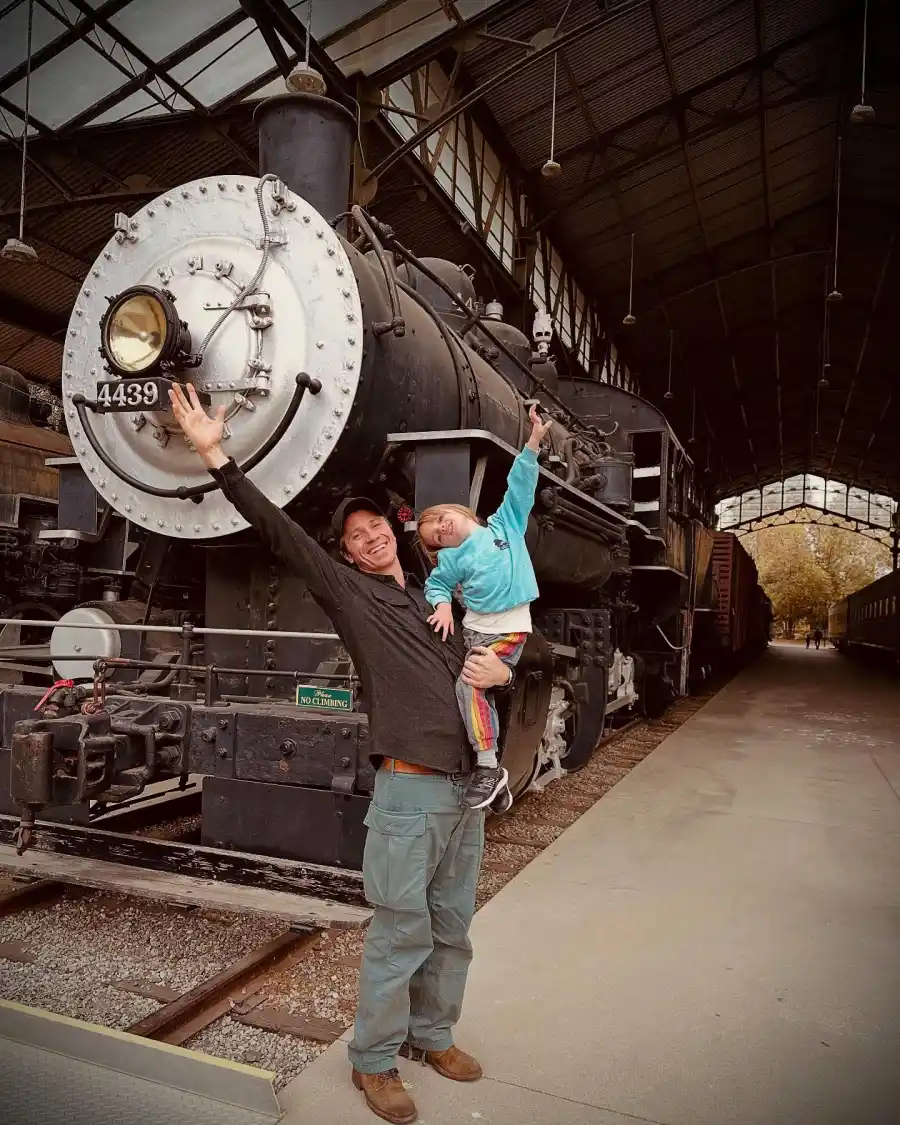 Emma Roberts and Garrett Hedlund s Cutest Family Moments Photos 482 Rhodes Turns 4