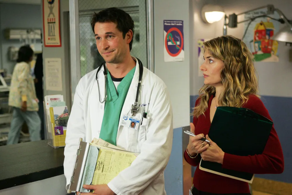 Everything Noah Wyle Has Said About How The Pitt Is Different From ER