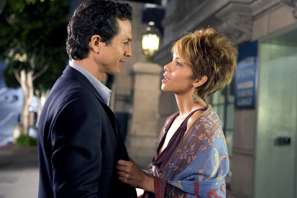 Everything That Went Wrong with Halle Berry s Catwoman on 20th Anniversary Milestone 192