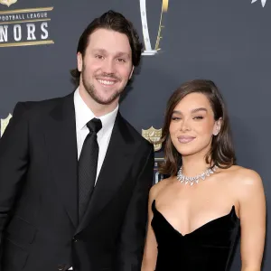 Feature Josh Allen Thanks Hailee Steinfeld in MVP Speech at 2025 NFL Honors