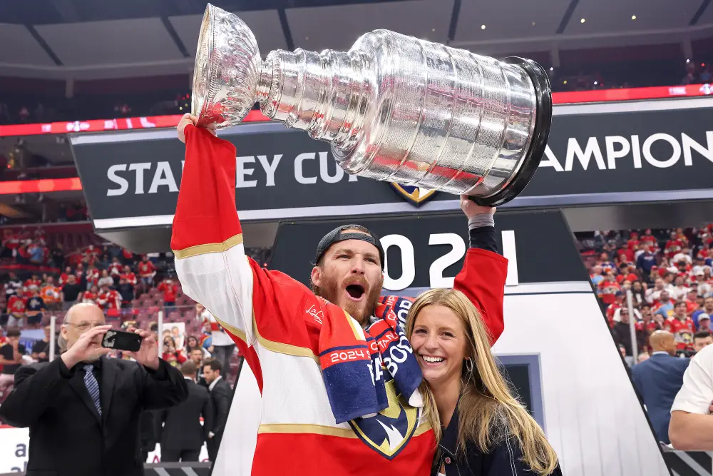 GettyImages-2159111753 Matthew Tkachuk Ellie Connell