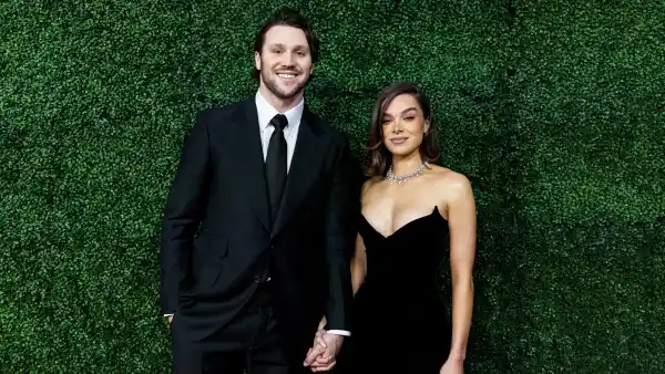 Hailee Steinfeld Brutally Shades the 3 Other Teams in Buffalo Bills Division