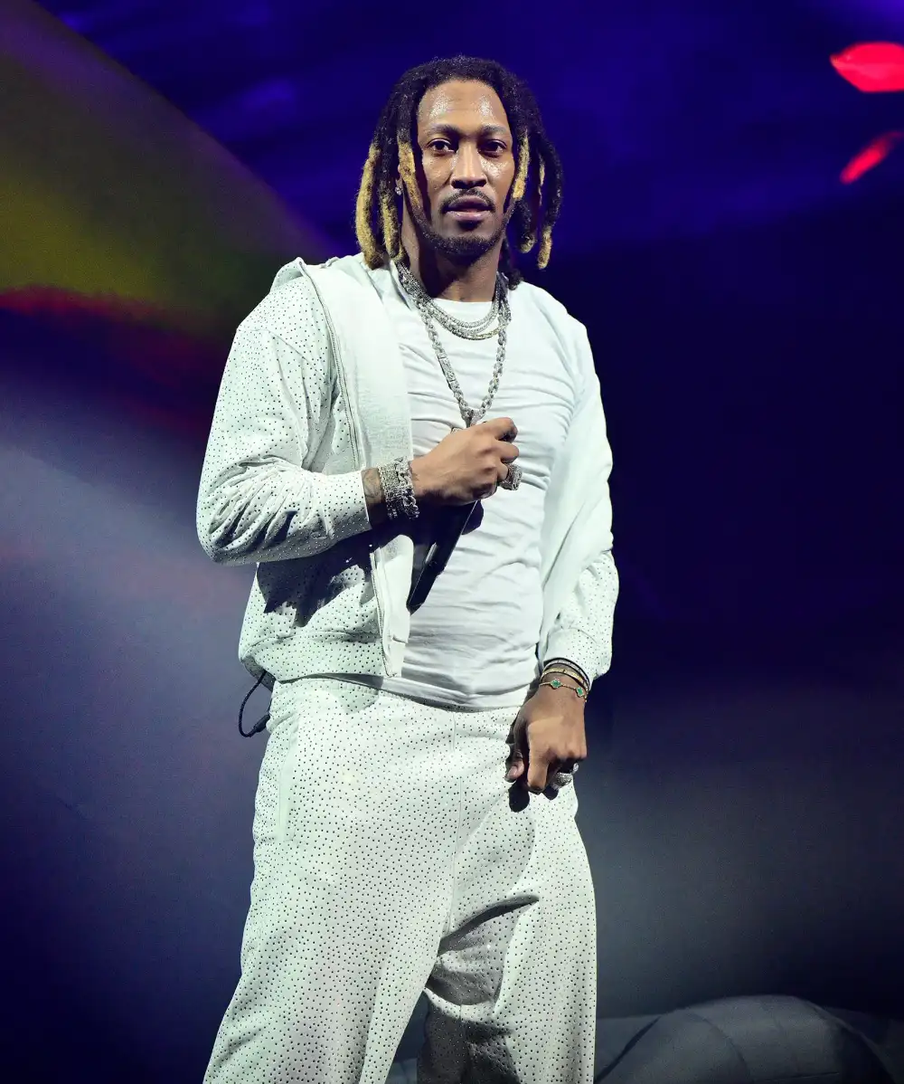 How Much Musicians Get Paid for a Feature on Other Artists Songs