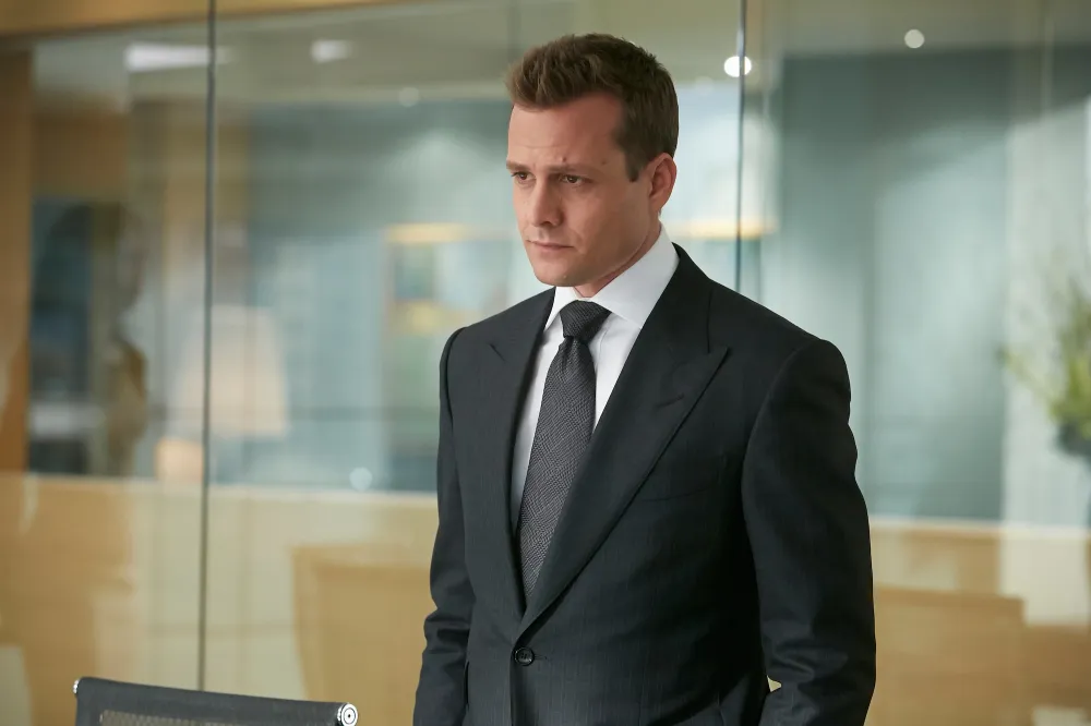 How Suits LA Referenced Harvey He s Too Pretty