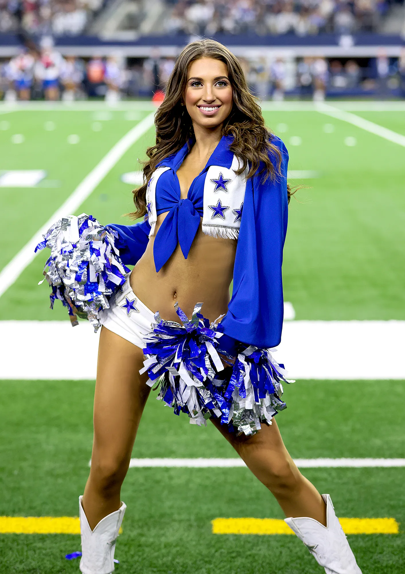 How to Get Glam Like an NFL Cheerleader, Just in Time to the Super Bowl