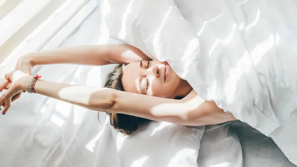 I Swear by This Duvet Cover With Over 1,000 Glowing Reviews — and It’s on Sale Right Now
