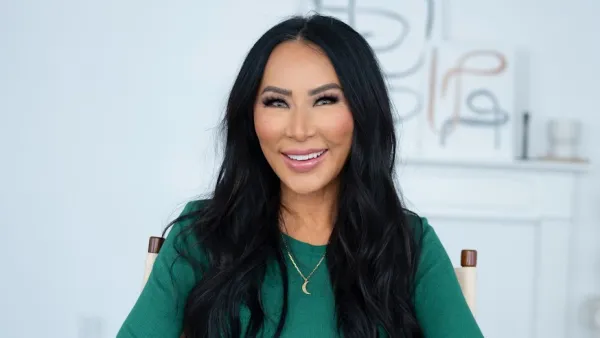 Mindset coach and friendship expert Shari Leid portrait