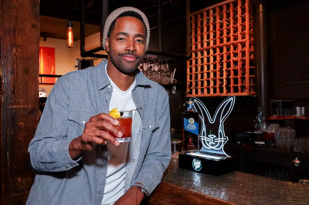 Jay Ellis Talks Working With the Funny Kind Bit of a Smartass Kate Hudson on Running Point 019