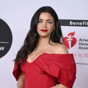 Jenna Dewan Jokes The Rookie Team Gave Up Trying to Hide Her Baby Bump