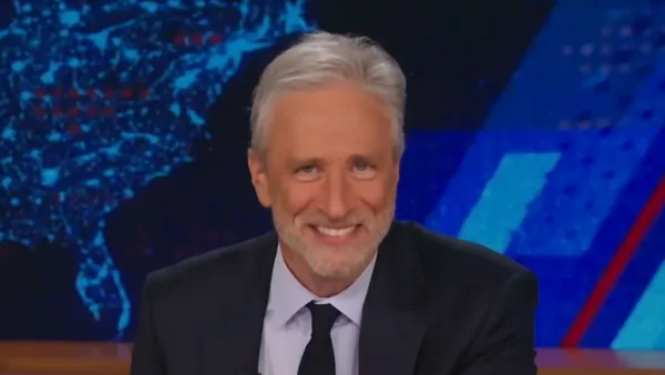 Jon Stewart Suffers Bloody Injury in Daily Show Mishap 3