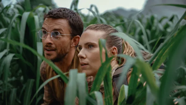 Jonathan Bailey and Scarlett Johansson Jurassic World Rebirth