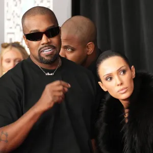 Kanye West Wasn t Kicked Out of 2025 Grammys — But There Was No Seat for Him Inside Producer Says 787
