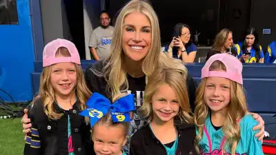Kelly Stafford Jokes About the Awkwardness of Her Daughter s Friends Following Her on Social Media 095