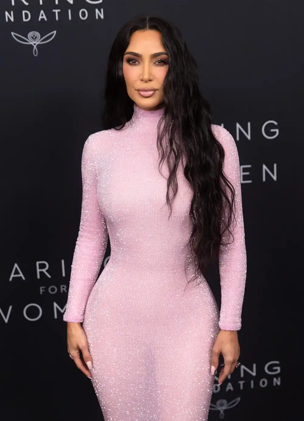 Kim Kardashian Shares Heartfelt Tribute to Last Hairstylist Jesus Guerrero