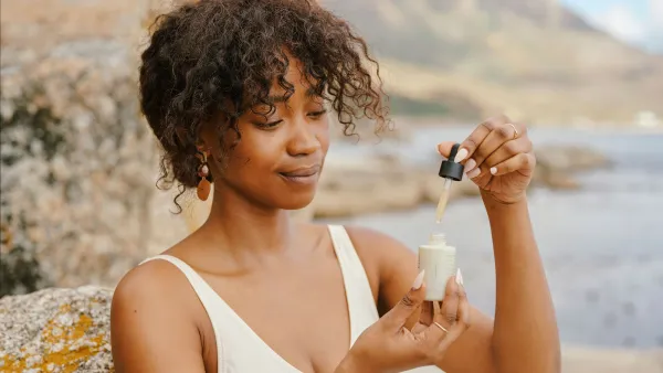 Laura-Mercier-Tinted-Moisturizer