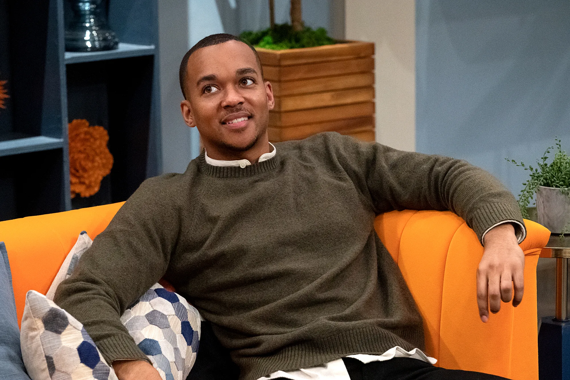 Love Is Blind Alum Marshall Glaze Reacts to Theory Season 8 Star Was Caught With Script in Pods