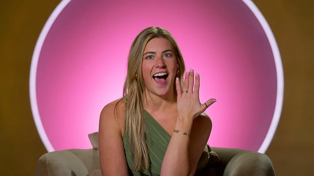 Love Is Blind s Sara Was Conflicted Going Into Ben Wedding Questions If He Was Honest About Religion 525